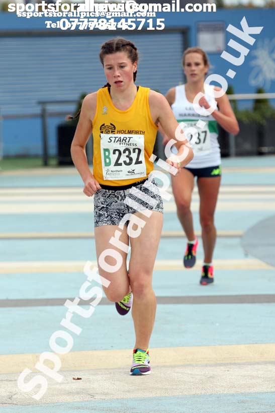 Senior womens 4 stage relay, Northern Senior 6 and 4 and Junior Stage Road Relays, SportsCity, Manchester. Photo:  David T. Hewitson/Sports for All Pics